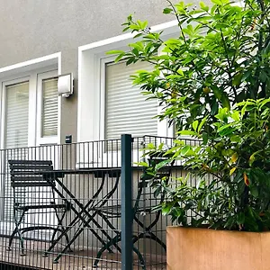 Aparthotel Terrassen-apartment-with-breakfast, Hamburg
